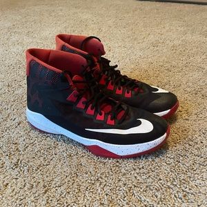 Men’s Nike Zoom Devosion Size 11